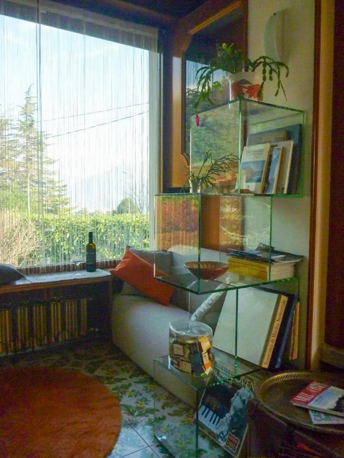 Casa Peroschi B&B เมนาจโจ ภายนอก รูปภาพ